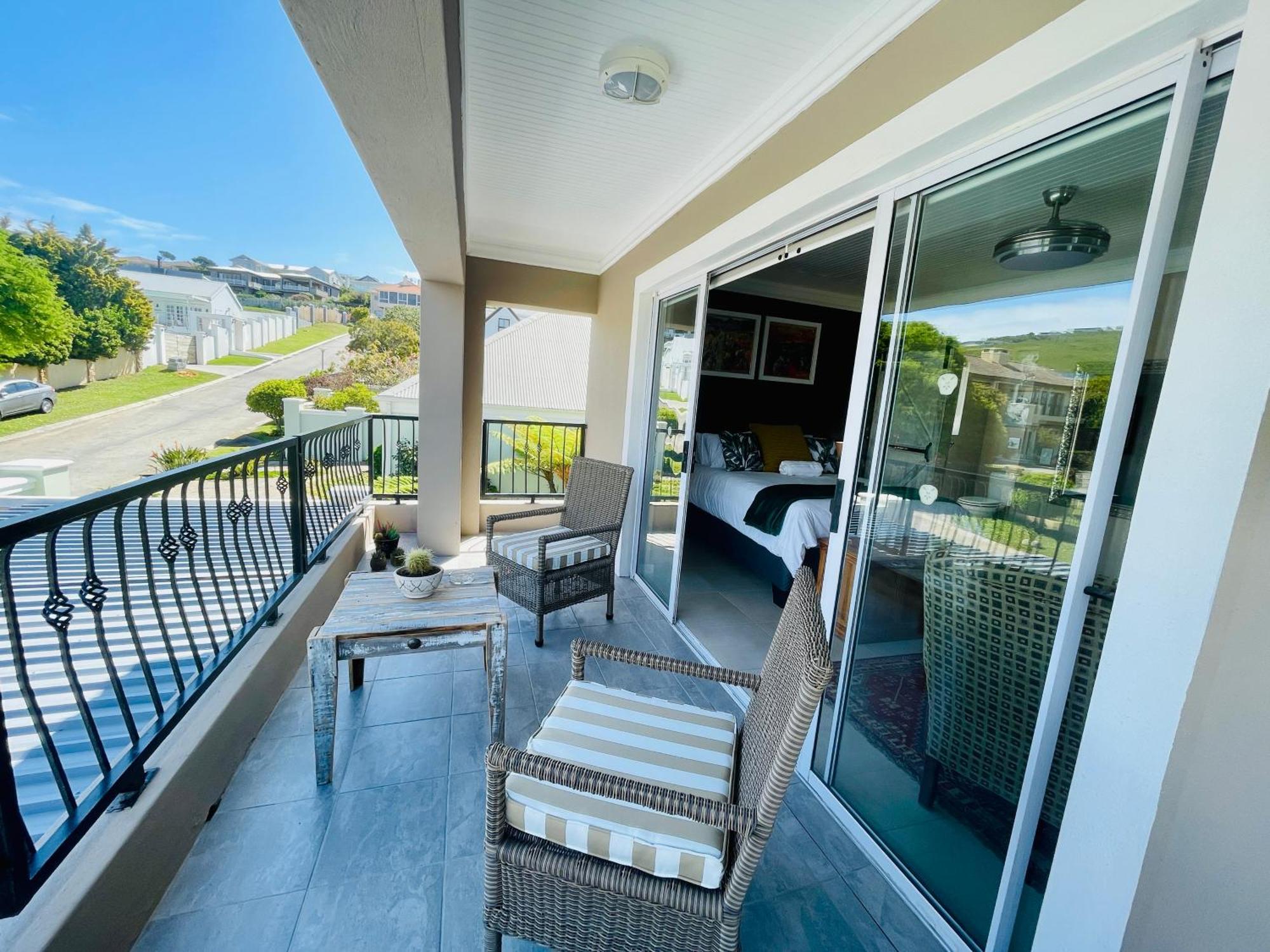 Calm Waters Guesthouse Plettenberg Bay Ruang foto