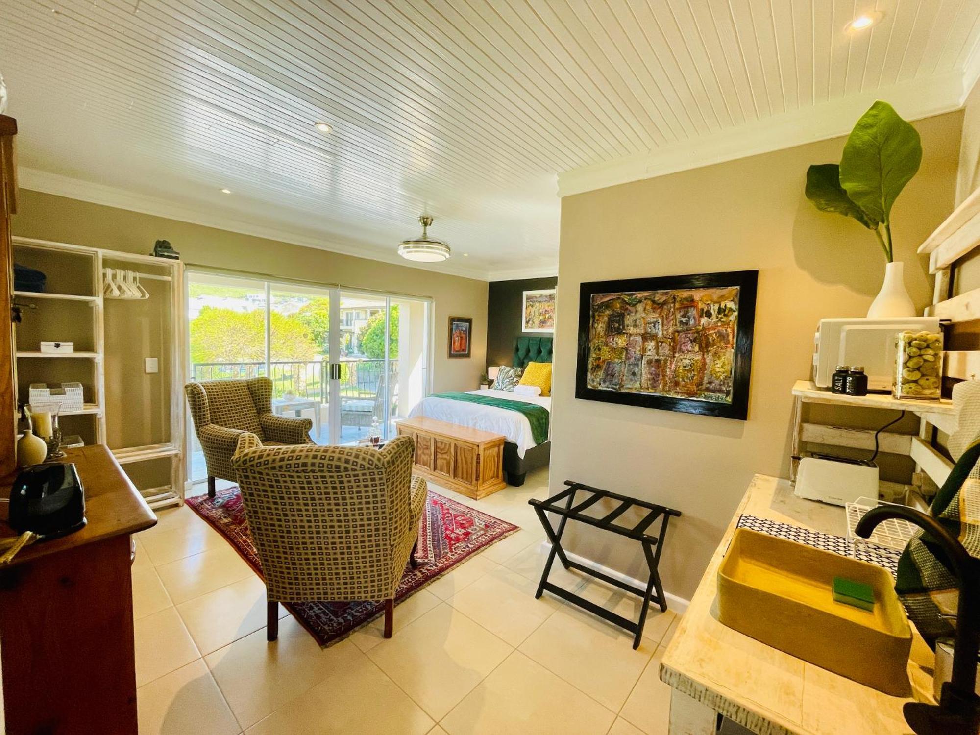 Calm Waters Guesthouse Plettenberg Bay Ruang foto