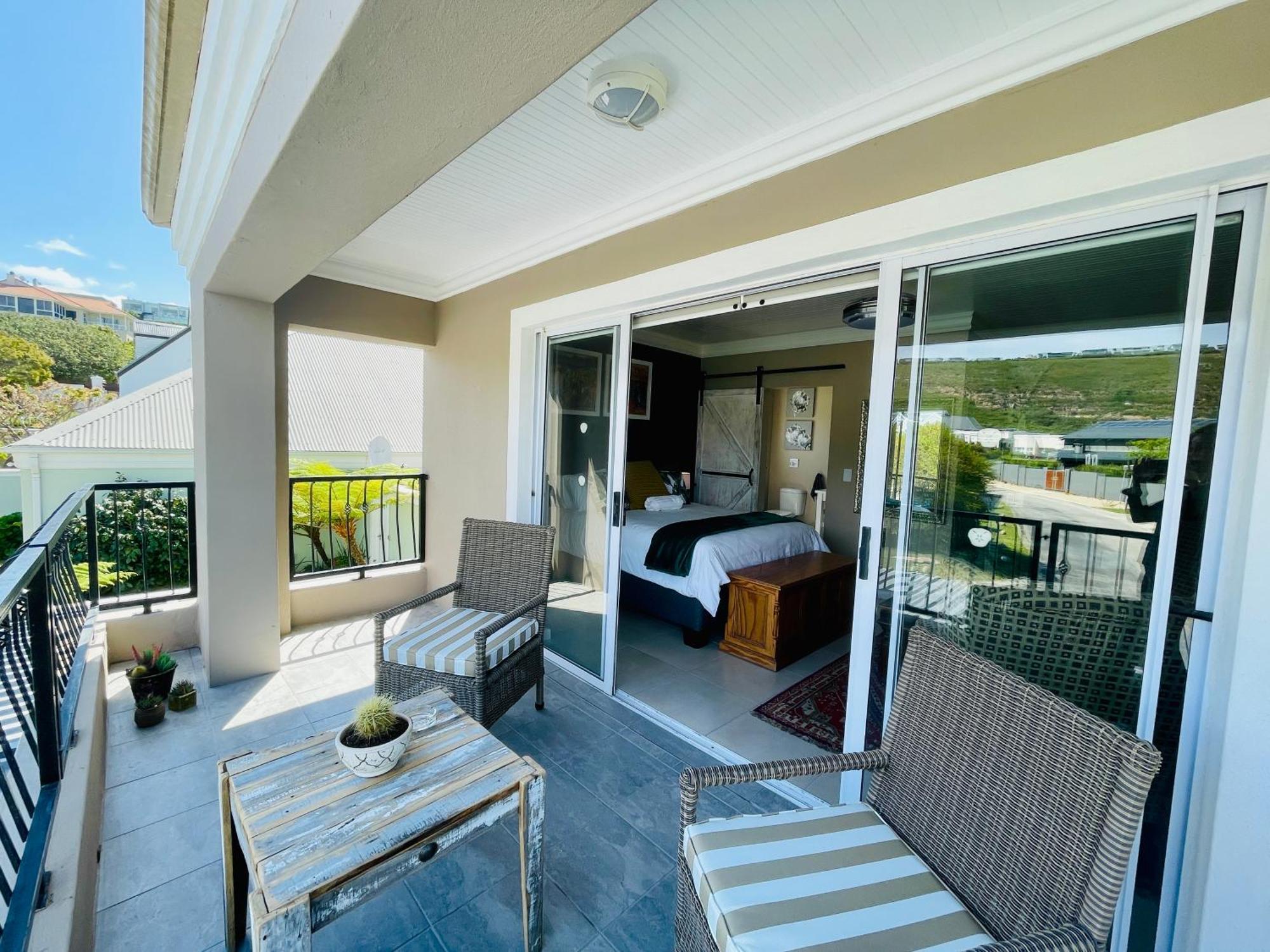 Calm Waters Guesthouse Plettenberg Bay Bagian luar foto